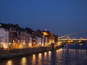 Clearance De Hoge Brug in de avond fotobehang Architectuur