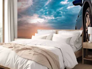 Outlet Een blauwe SUV met een unieke lucht op de achtergrond fotobehang Kinderkamer | Transport