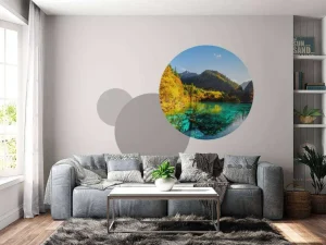 New Een uniek meer tussen de bergen fotobehang Bloemen
