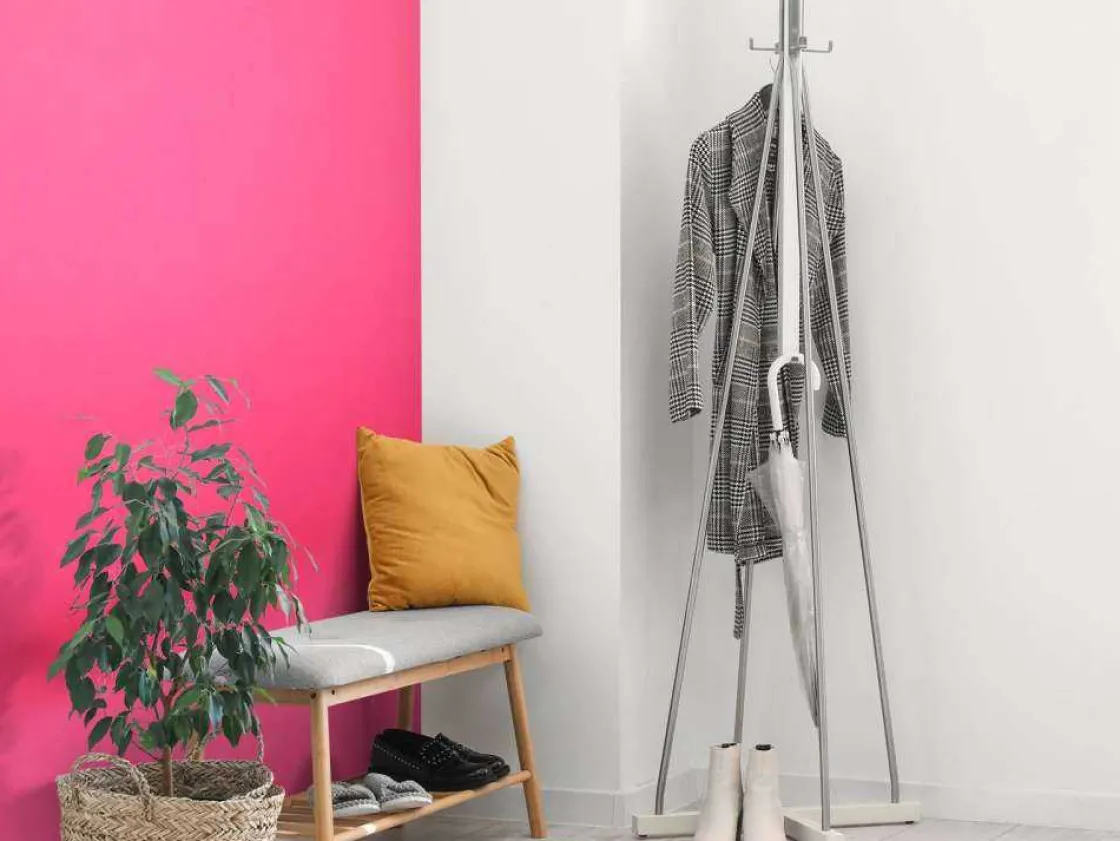 flamingo_van_kunstof_met__4.webp Outlet Flamingo van kunstof met een roze achtergrond fotobehang Tienerkamer | Dieren