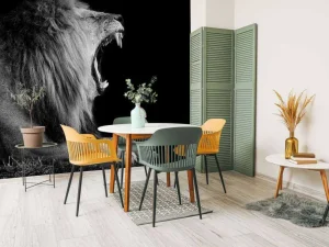 Online Gevaarlijke Leeuw op Zwarte Achtergrond fotobehang Dieren