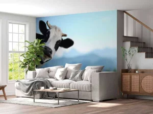 Hot Grappige koe met berg op achtergrond fotobehang Dieren