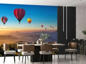 New Grote groep luchtballonnen boven een mistig berglandschap fotobehang Transport