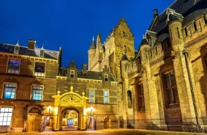 Clearance Het Binnenhof in de avond fotobehang Steden | Architectuur