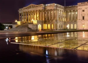 Online Het Capitool in de avond fotobehang Architectuur