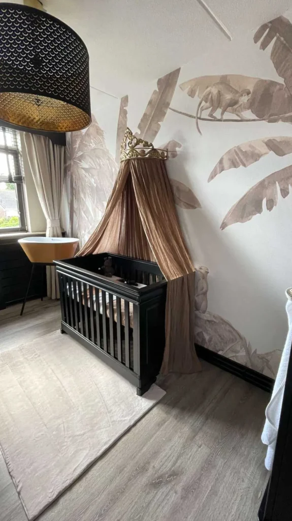 New Kleine jungle dieren in taupe Kinderkamer