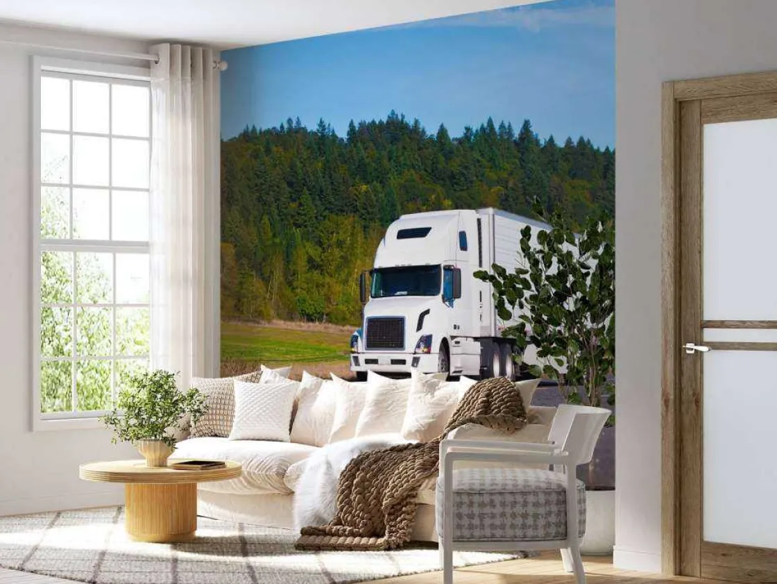 krachtige_witte_vrachtwag_2.webp Sale Krachtige witte vrachtwagen in een berglandschap fotobehang Tienerkamer | Kinderkamer