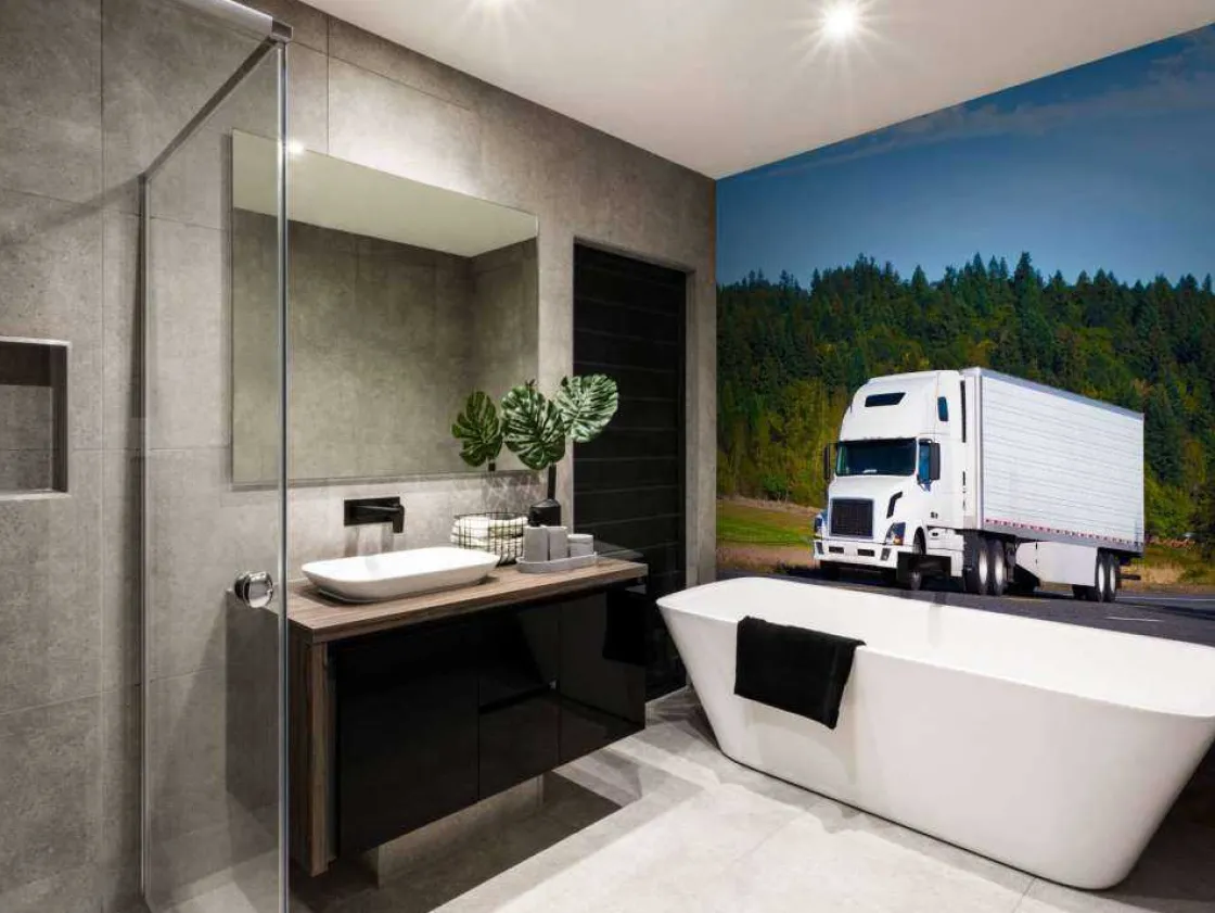 krachtige_witte_vrachtwag_8.webp Sale Krachtige witte vrachtwagen in een berglandschap fotobehang Tienerkamer | Kinderkamer
