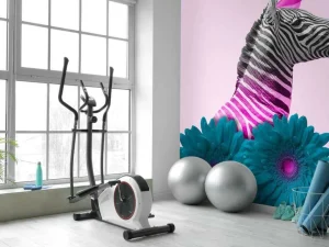Discount Kruising van een zebra en eenhoorn met blauw-paarse bloemen fotobehang Dieren | Bloemen