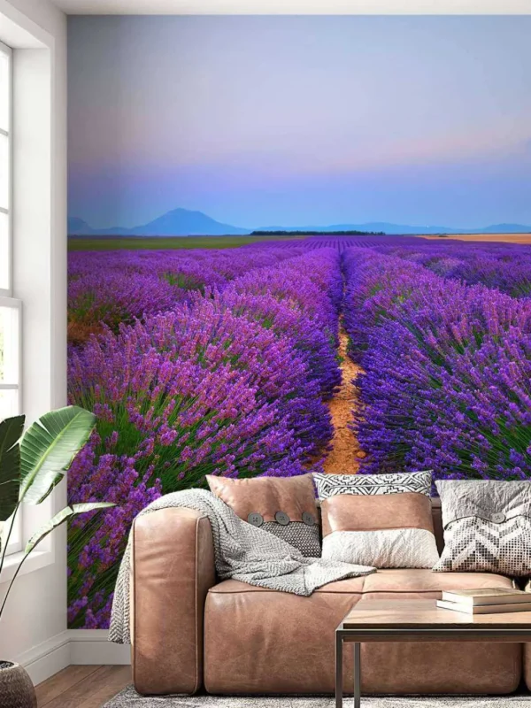 Online Lavendel landschap met bergen fotobehang Bloemen