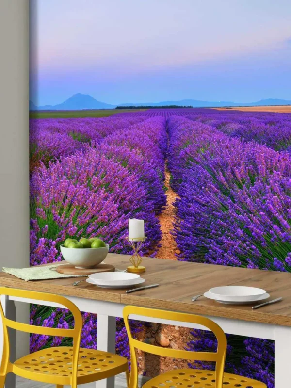 Online Lavendel landschap met bergen fotobehang Bloemen