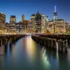 Discount Lower Manhattan vanaf een oude pier in Brooklyn fotobehang Architectuur