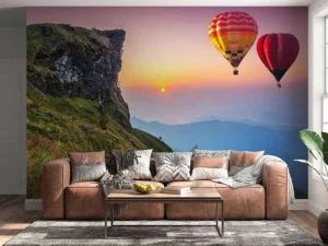 Best Luchtballonnen in de avond boven een berglandschap fotobehang Transport