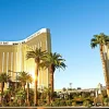 Sale Mandalay Bay Resort & Casino in Las Vegas fotobehang Architectuur