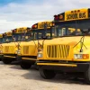 Sale Rij met gele schoolbussen fotobehang Kinderkamer | Transport