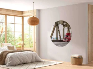 Best Rode Amerikaanse vrachtwagen op een brug fotobehang Tienerkamer | Kinderkamer