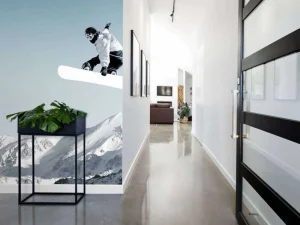 Fashion Snowboarder maakt een hoge sprong fotobehang Tienerkamer | Sport