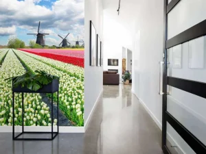 Outlet Tulpenveld onder een bewolkte hemel fotobehang Steden | Architectuur