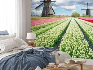 Outlet Tulpenveld onder een bewolkte hemel fotobehang Steden | Architectuur