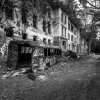 Discount Verlaten dorpje met graffiti fotobehang Tienerkamer | Kunst & Design