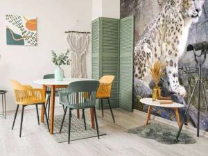 Discount Volwassen sneeuwluipaard op een rots fotobehang Dieren