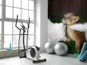 Best Welpje speelt met Zwitserse witte herders fotobehang Dieren