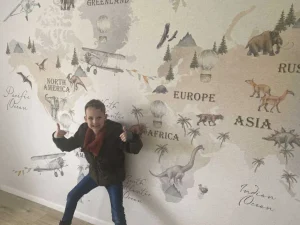Online Wereldkaart met dino's Kinderkamer