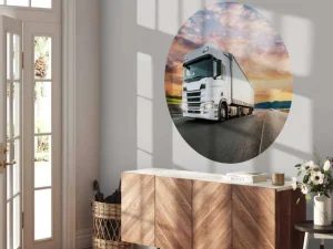 Clearance Witte vrachtwagen op de snelweg bij zonsondergang fotobehang Tienerkamer | Kinderkamer